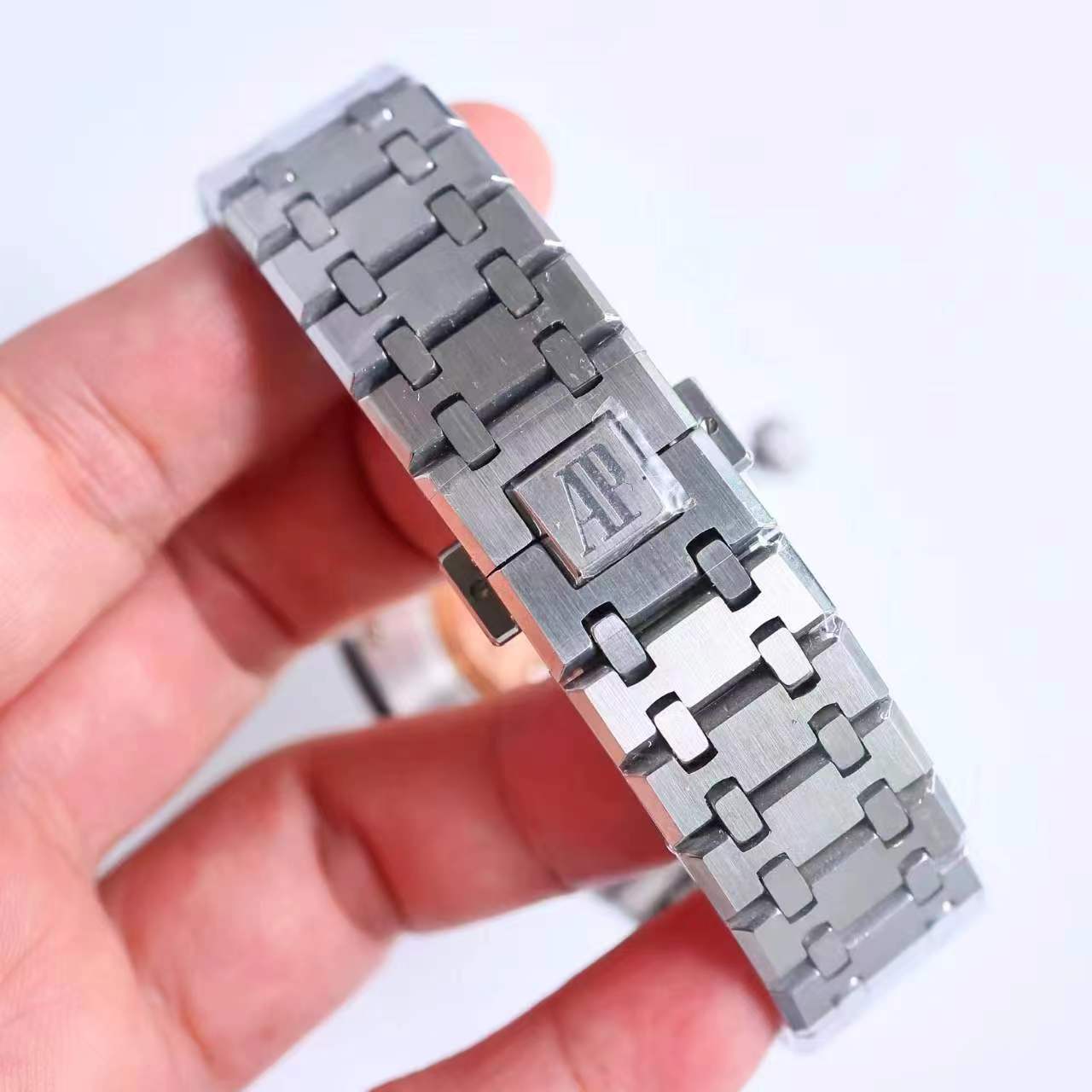 Classic 15400ST - Black 904L Steel - Silver - Automatic - 41mm