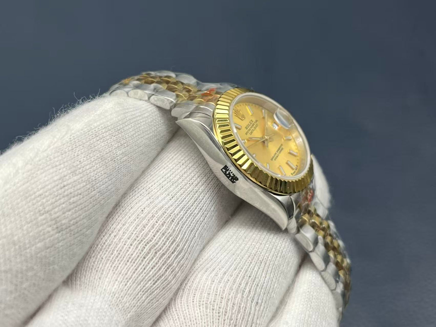 LADY -Yellow Gold- Silver 904L Steel - cal.2671 -Automatic - 31mm
