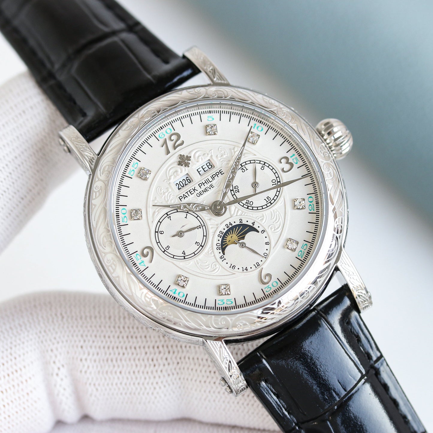 Silver -White 904L Silver - Black Leather - Automatic - 42mm