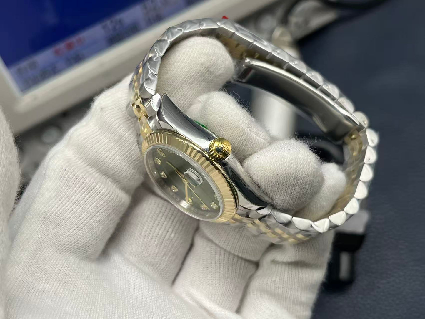 LADY -Green -Rhinestone bezel- 904L Steel - cal.2671 -Automatic - 31mm