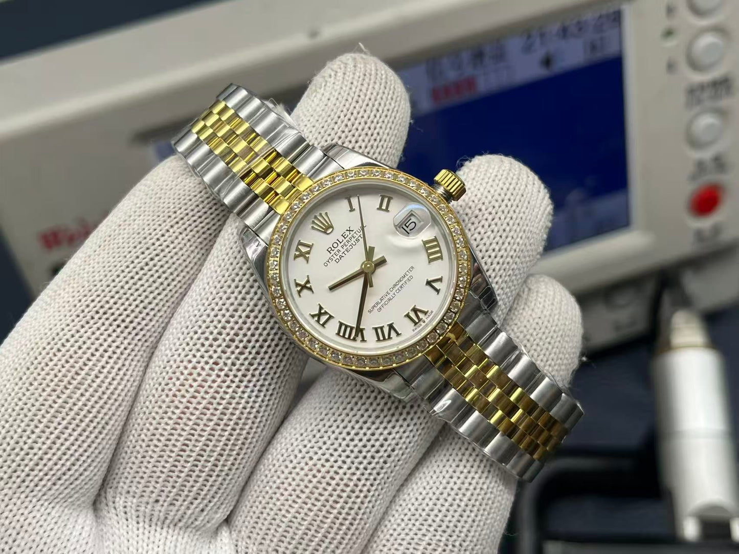 LADY -White -Rhinestone bezel- 904L Steel - cal.2671 -Automatic - 31mm