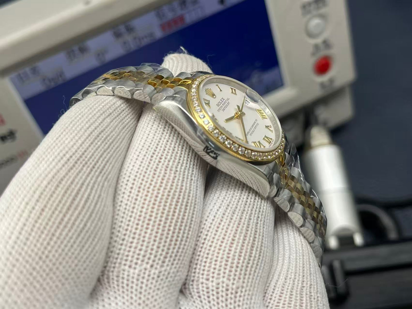 LADY -White -Rhinestone bezel- 904L Steel - cal.2671 -Automatic - 31mm
