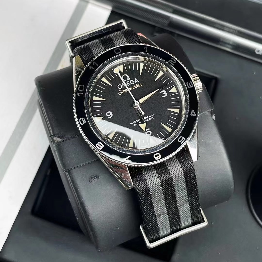 Black Silver - Black Grey Strap - Automatic - 41mm