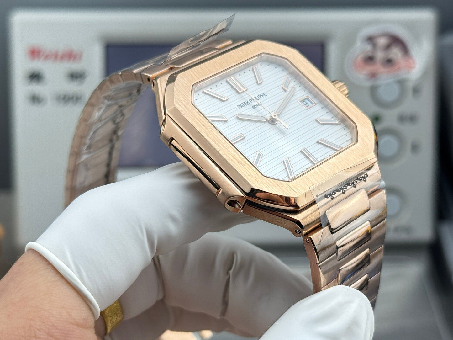 White Square - Ultra-thin - Rosegold 904L Steel - Automatic 330SC- 45mm