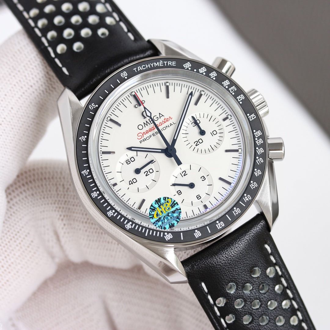 Chronograph -310.30.42.50.04.001 - White - Black Leather- Manual winding - 42mm